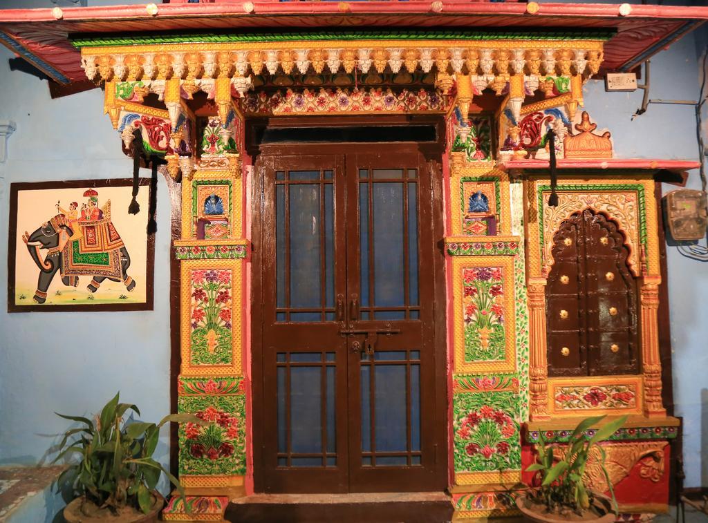 ホテル Purn Haveli ジョードプル エクステリア 写真